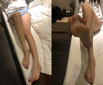 约艺术学院细腿班花小姐姐宾馆舔脚