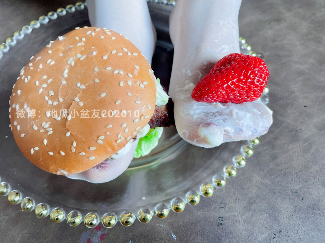 地瓜小盆友 白丝足控美图合集[1套][持续更新]