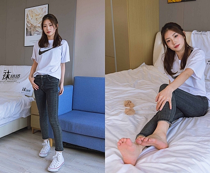 [袜啵啵]220期 小沫-两双板鞋、短肉丝、裸足