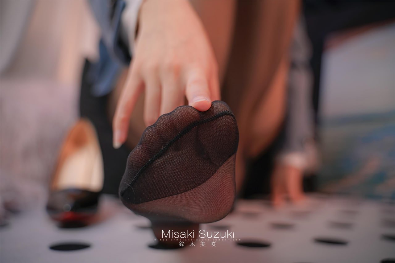铃木美咲 写真合集[400套][足控持续更新]