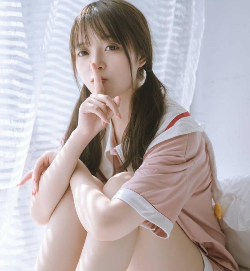 草莓味的奈奈兔 写真合集[24套][持续更新]