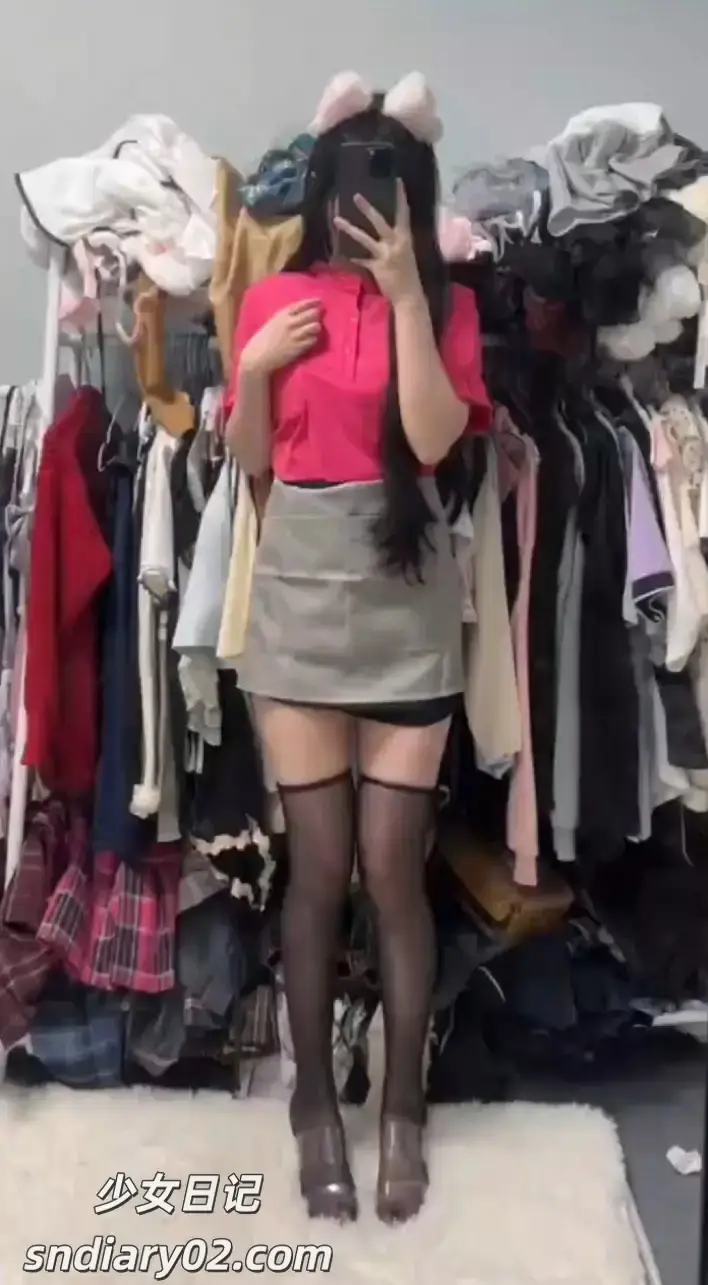 一只甜筒喵/爱吃猪脚饭/星期8没课 足控抖音反差付费合集[28部视频]