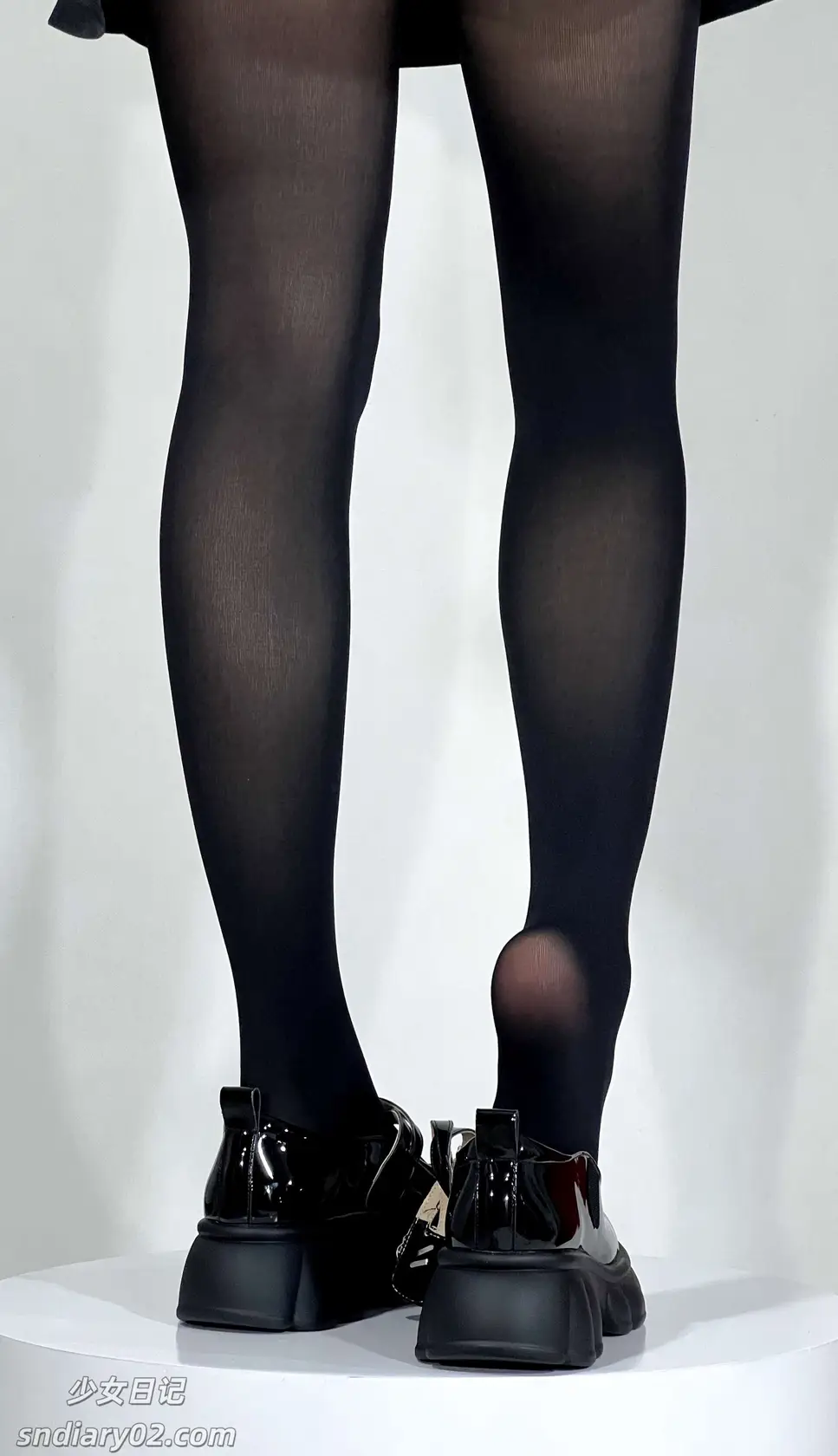 蹦蹦团子 B站付费资源写真合集下载[16GB]