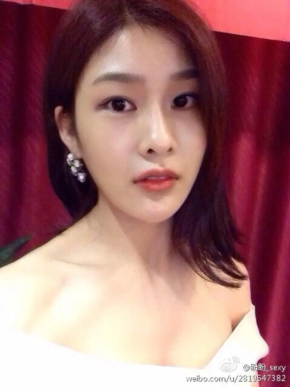 闫盼盼 写真全套资源合集御姐[69GB]