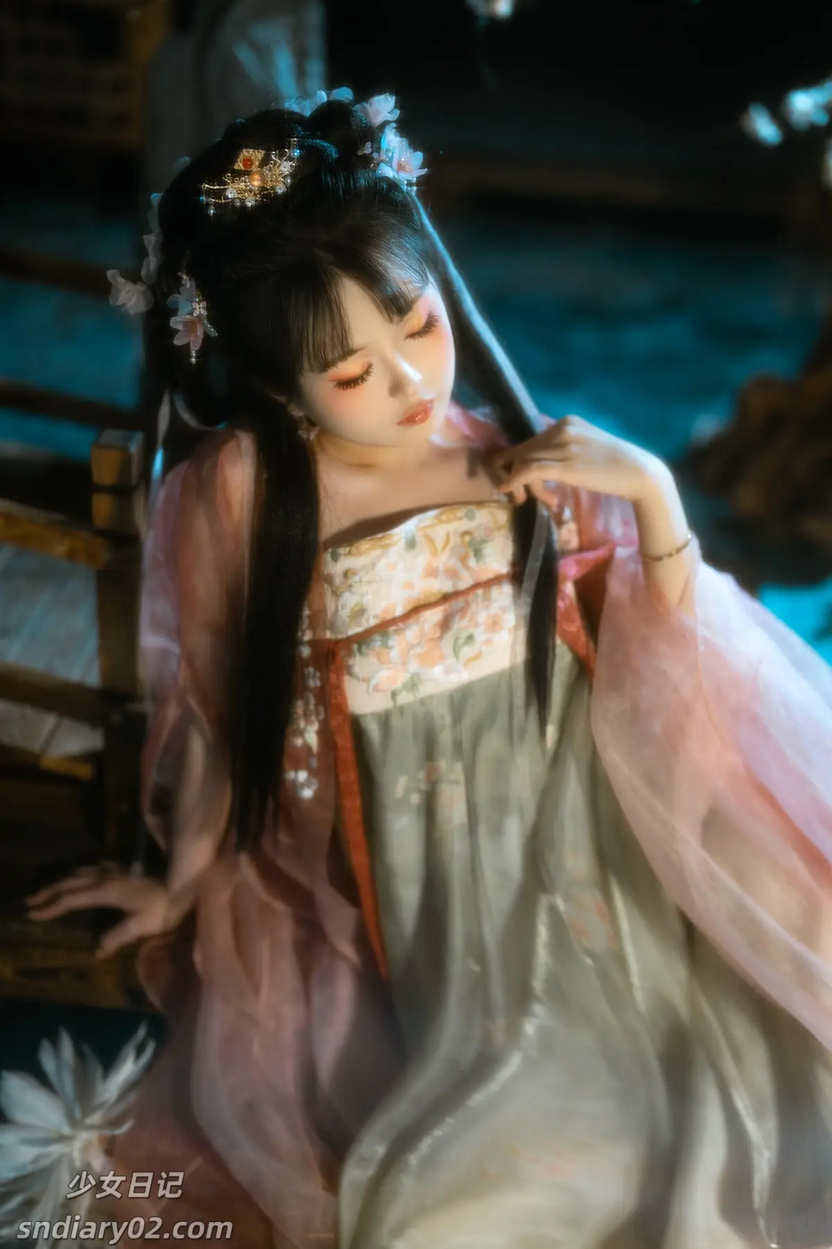 铁手叫兽 – 最新合集[16套COS] 2026年资源更新中