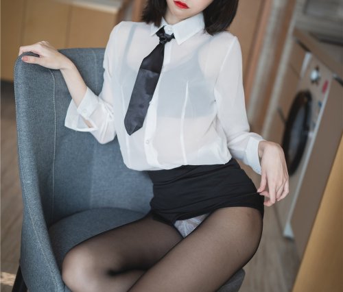 许岚LAN 写真合集[36套][持续更新]